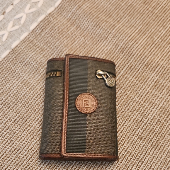 Fendi Brown Leather Key Holder - Picture 1 of 17
